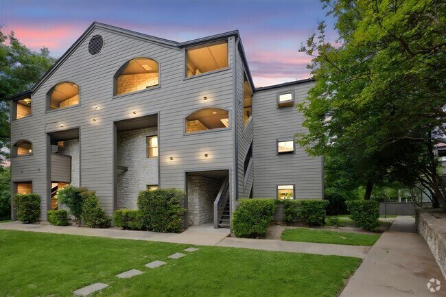 Building Photo - 1510 W N Loop Blvd Unit 232 Rental