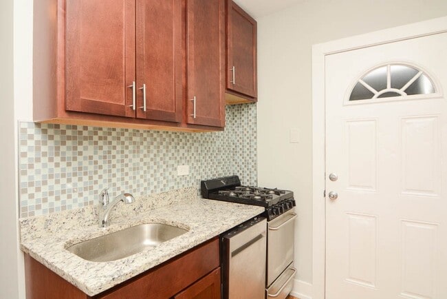 Photo - 2915 N Mildred Ave Unit Z1