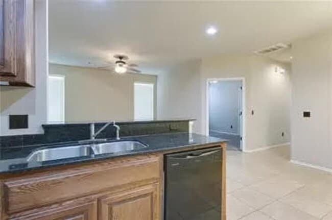 Photo - 2nd Month Free with 18 Month Lease - Updat...