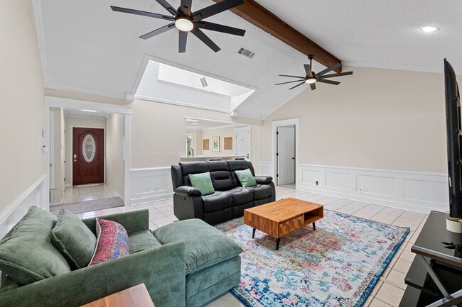 Photo - 908 Green Meadow Dr Unidad SI ID1492687P