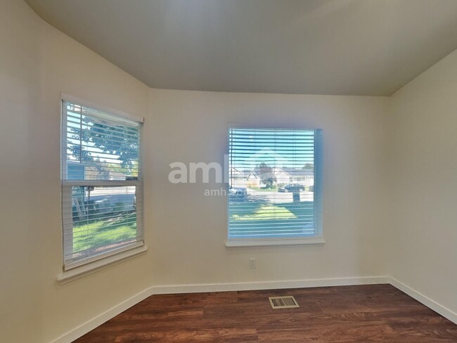Photo - 1405 W Chance Ct