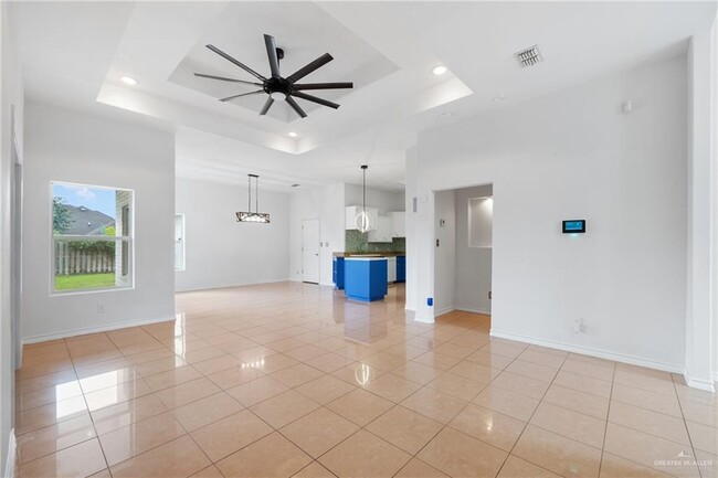 Photo - 22 E Beech St