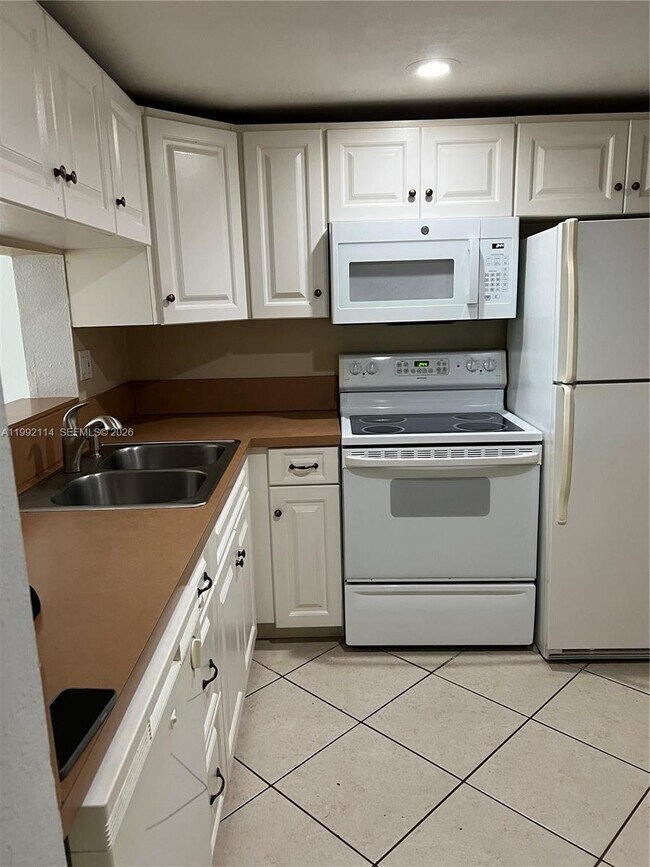 Photo - 10845 SW 112th Ave Unit 107