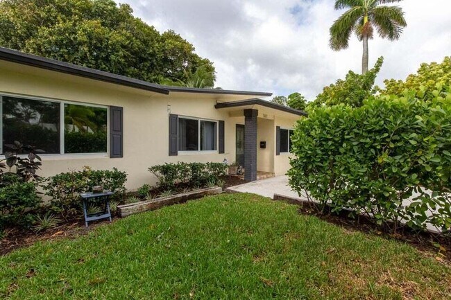 Photo - 327 Dartmouth Dr