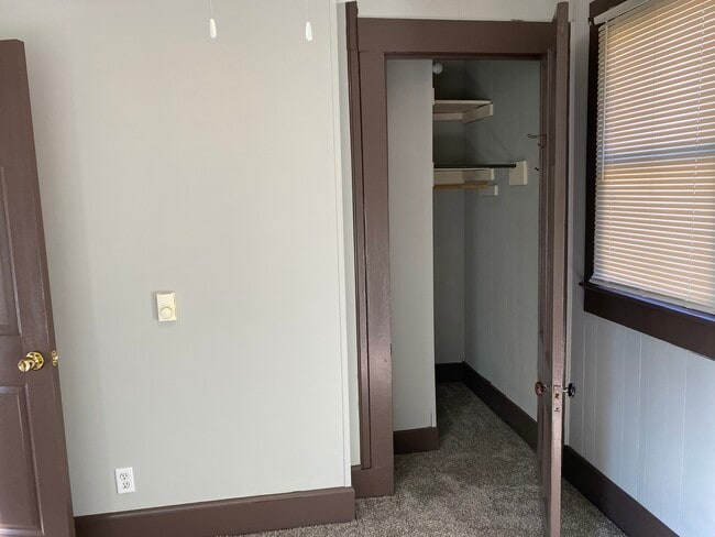 Photo - 362 N Line St