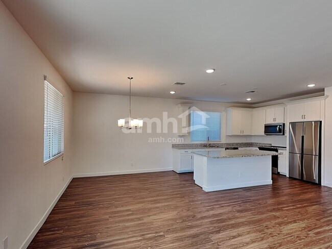 Photo - 4308 S 105th Dr