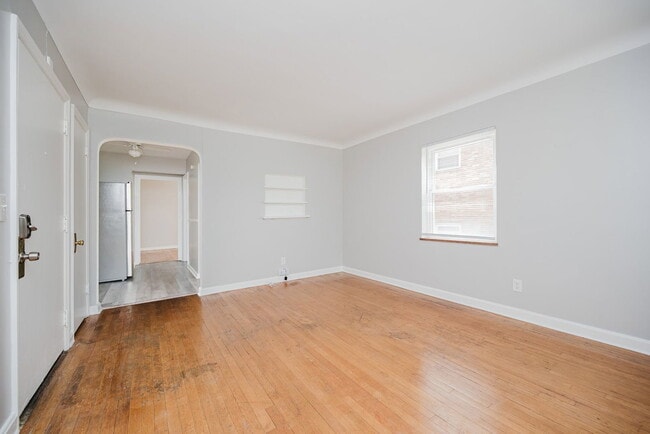 Photo - 5828 Ridge Ave Unidad 5