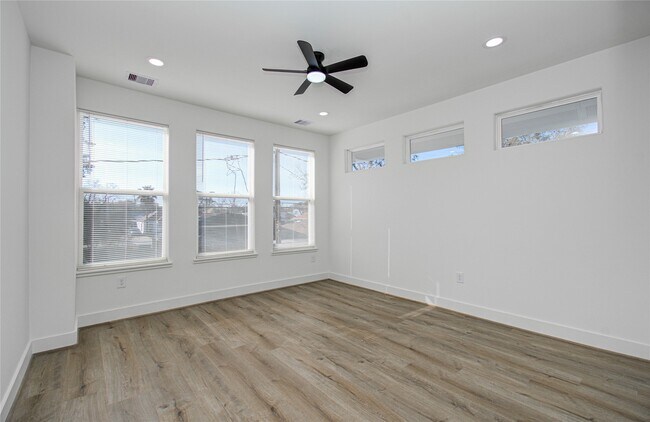 4605 Edison St Unidad D