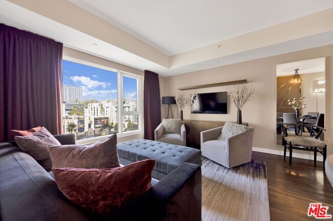 Building Photo - 6250 Hollywood Blvd Unit 6F Rental