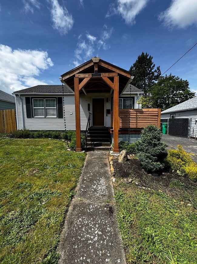 Photo - 1215 NE 79th Ave House