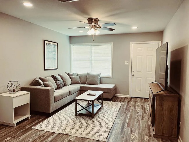 Photo - 5275 Berard Cir