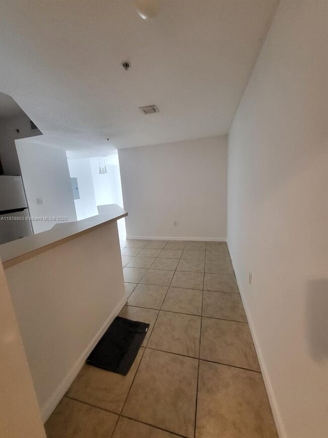 Photo - 119 SW 6th Ave Unidad 708