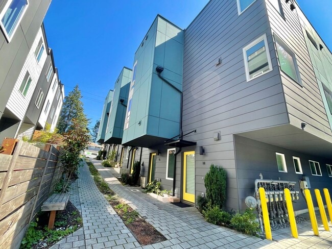 Photo - 4 Star Green Built 2-Bedroom, 2-Bath Townhome