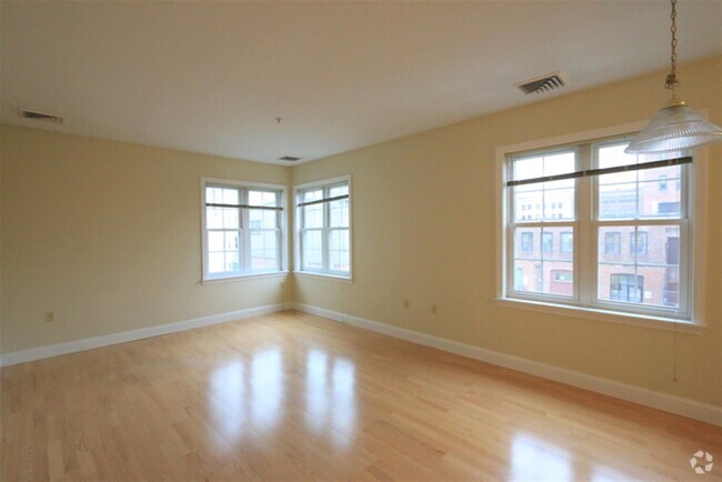 Building Photo - 19 Brookline St Unit 310 Rental