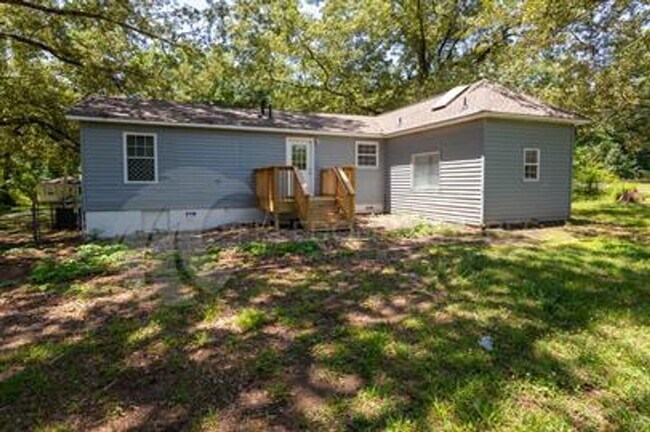 Photo - Flexible 3BR/2BA or 2BR + Den Home