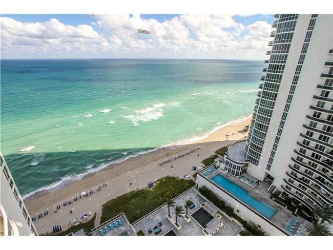 Photo - Trump Tower II - Sunny Isles Beach