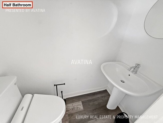 Photo - 500 University Ave