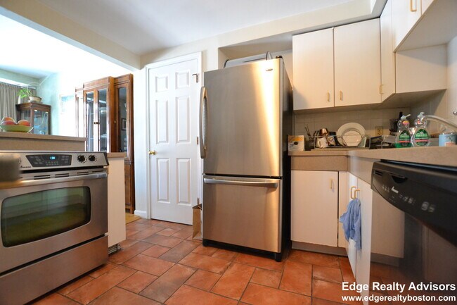 Photo - 52 Brainerd Rd Unit 2