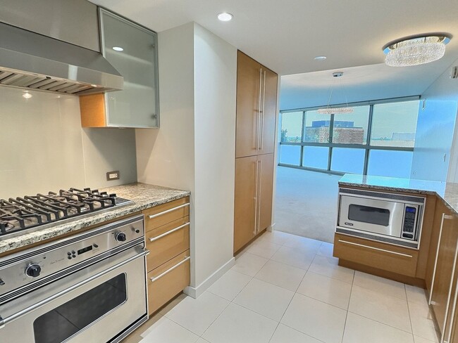 Photo - Luxurious One-Year Rental in the Heart of Kaka‘ako – with  Resort Amenities Unit Koolani #703