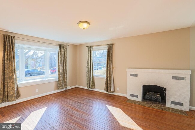 Photo - 6226 Woodcrest Ave