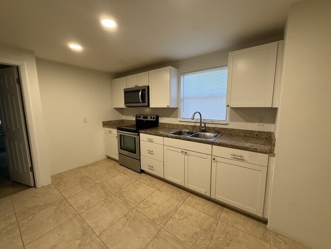 Photo - 202 2nd St Unit L