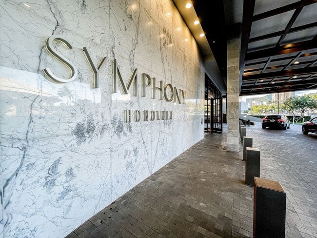 Photo - Furnished Symphony Condo with Direct Ocean Views and Two Parking