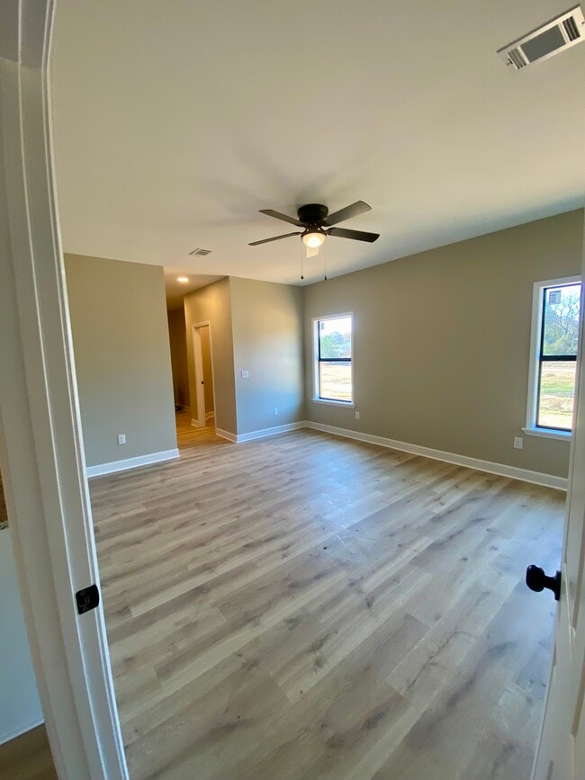 Photo - 230 Sylvan Rd