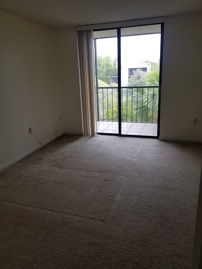 Photo - 8025 SW 107th Ave Condo Unit 324