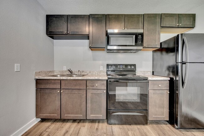 Photo - Fresh and Clean - 1 Bed 1 Bath Apartment - Monte Sano Bungalows