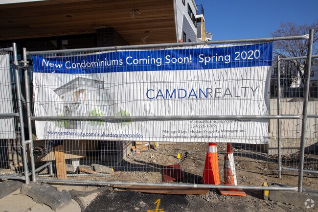 Photo - Cloverleaf Condominiums