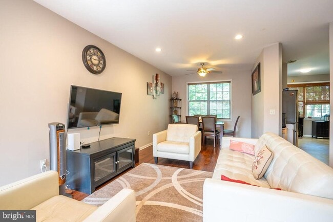Photo - 76 Tennyson Rd