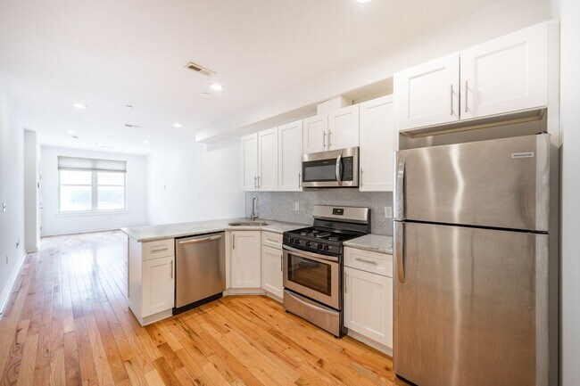Photo - 1642 N Marshall St Unit 1