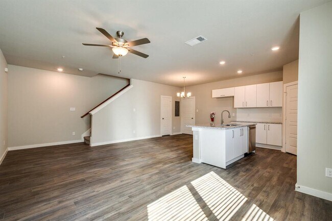 Photo - 606 Fallow Dr Rental
