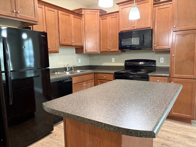 Photo - 2206 Cedarbrook Ct