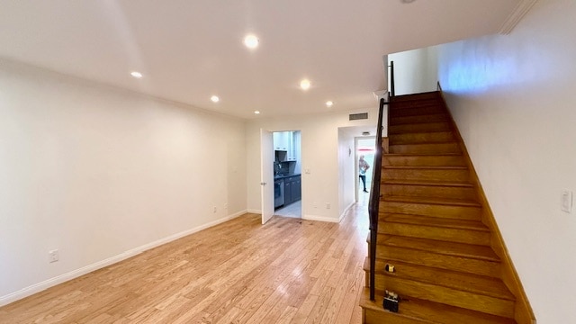 Building Photo - 6244 Morse Ave Unit 5244