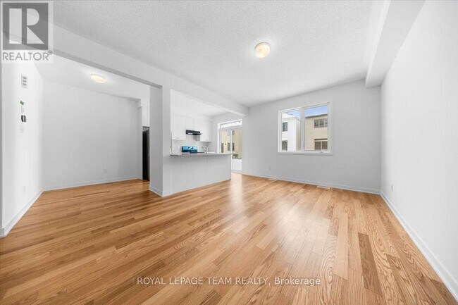 Photo - 737 Tincture Pl