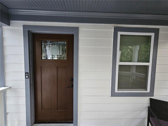 Photo - 1129 Graymont Dr SW