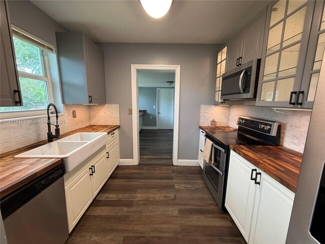 Photo - 11305 NE 13th Ave