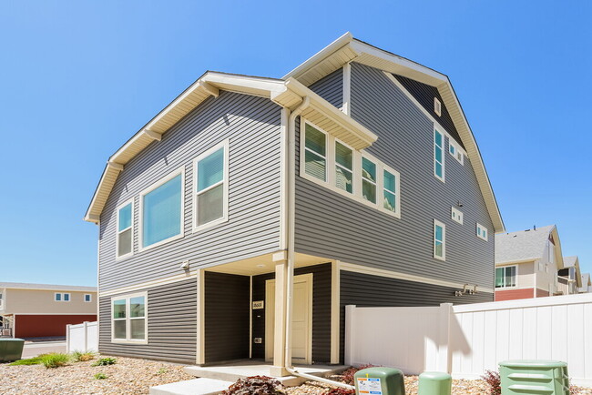 Building Photo - 18601 E 47th Pl