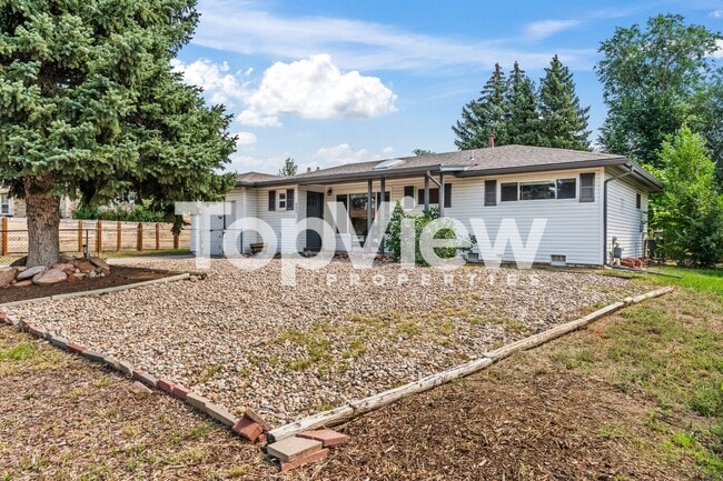Building Photo - 221 Everett Dr Rental