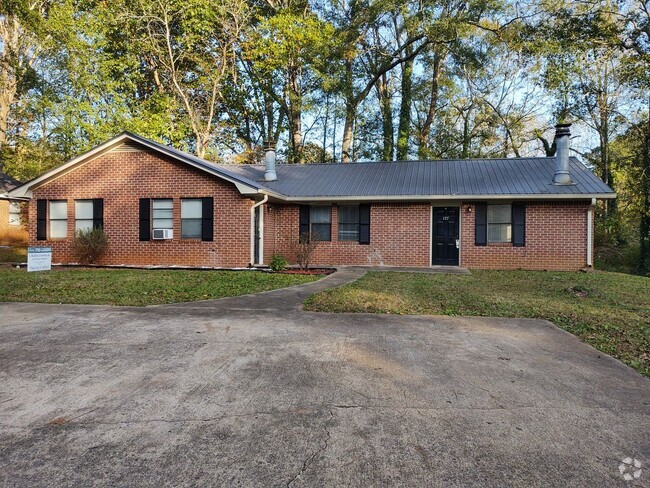 Building Photo - Cute 2 bedroom duplex on quiet Eastside st... Rental