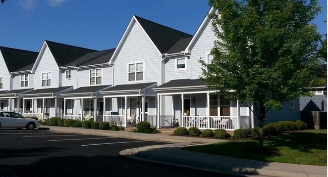 Photo - 306 Marquette Ct