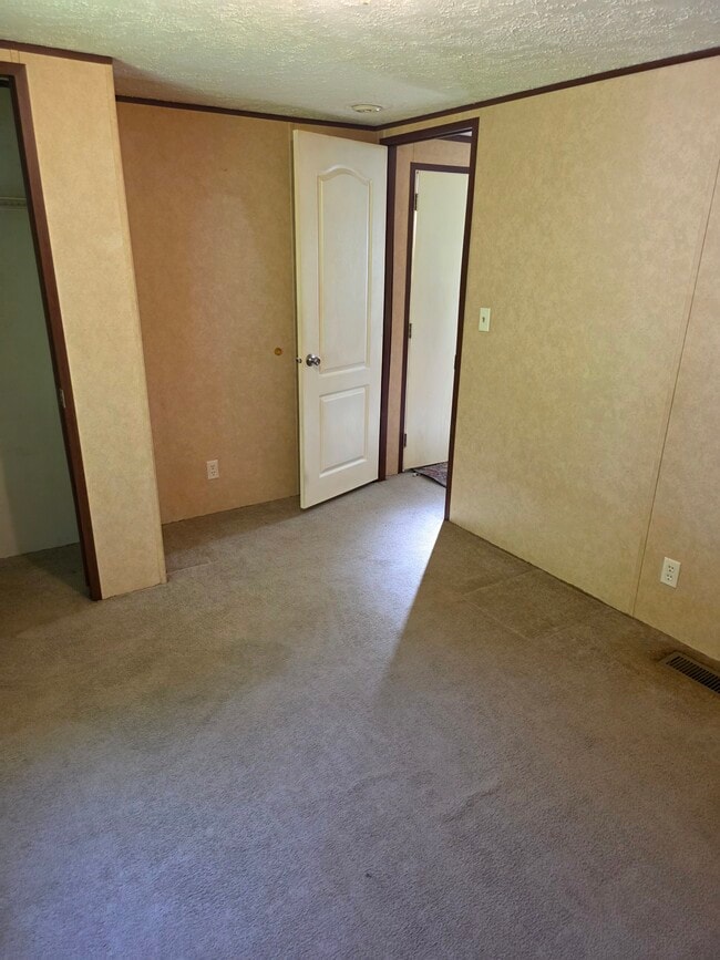 Photo - 11109 Frasure Helber Rd