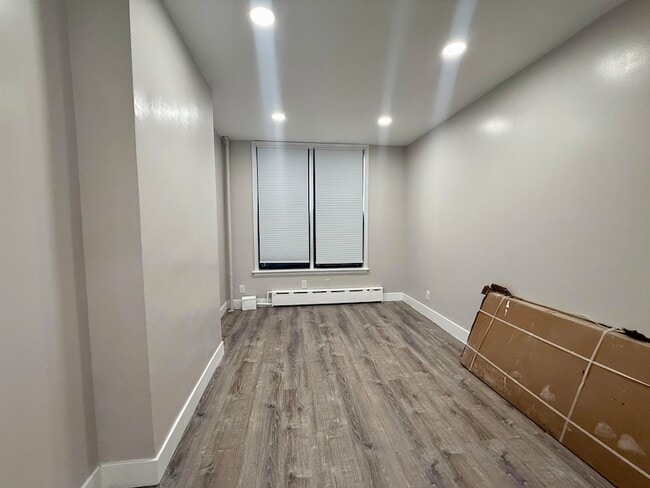 Photo - 330 Jackson St