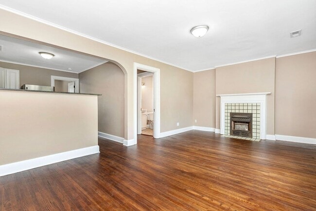 Photo - 1377 Northwest Blvd Unit B