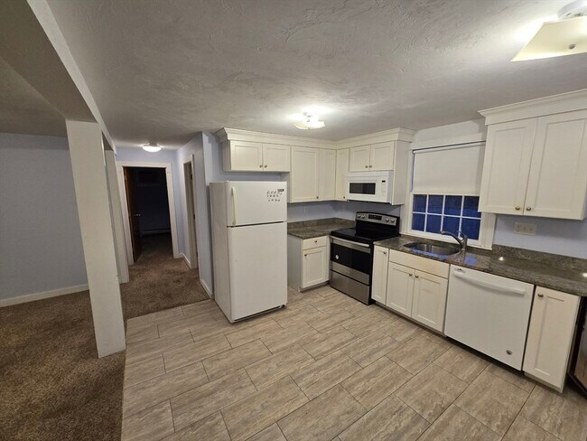 Photo - 119 Great Rd Unit A