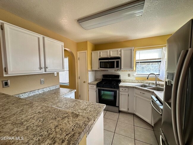 Photo - 7100 Oval Rock Dr