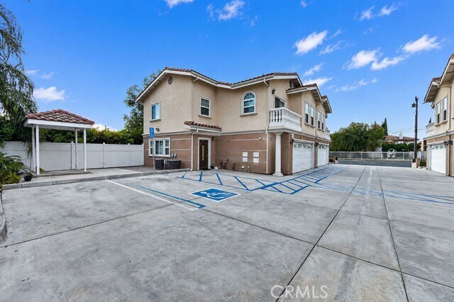 Photo - 7592 Artesia Blvd