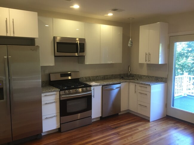 Photo - 1161 King Ave Unit 1