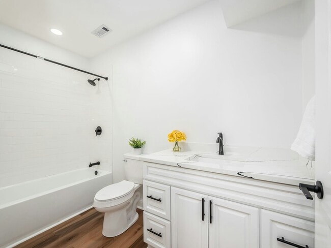 Photo - 1633 S 4th St